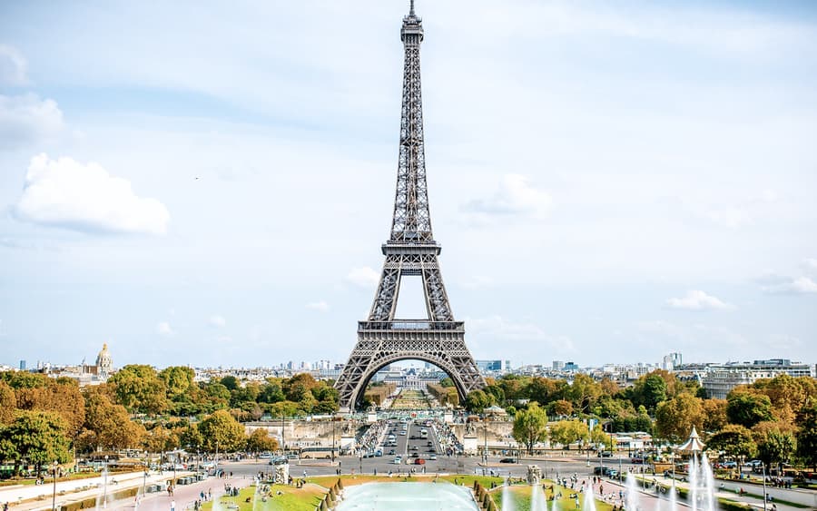 Eiffel-tornin liput kaupunkikierroksella ja Seine-joen risteilyllä