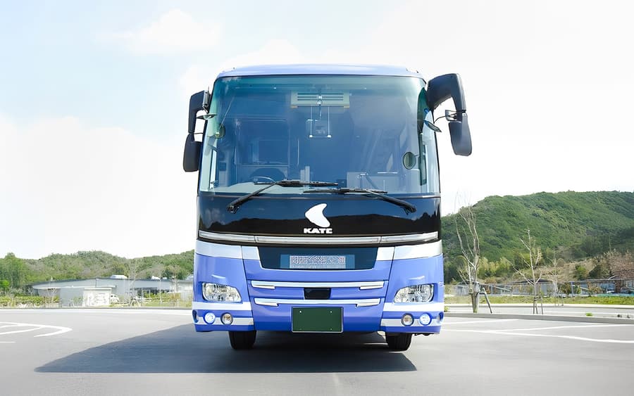 Airport Limousine Bus Transfer: Kansai Airport to/from All Neighbourhoods in Osaka