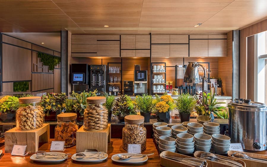 Hong Kong Uluslararası Havalimanı'nda Plaza Premium Lounge Erişimi: Standart Lounge