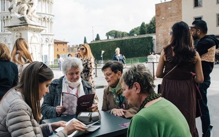 Firenzen ja Pisan rannikkomatka La Speziasta: Prioriteettibussikuljetus