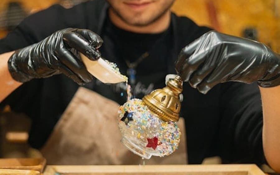 Istanbul: Guided Turkish Mosaic Lamp Workshop + Snacks