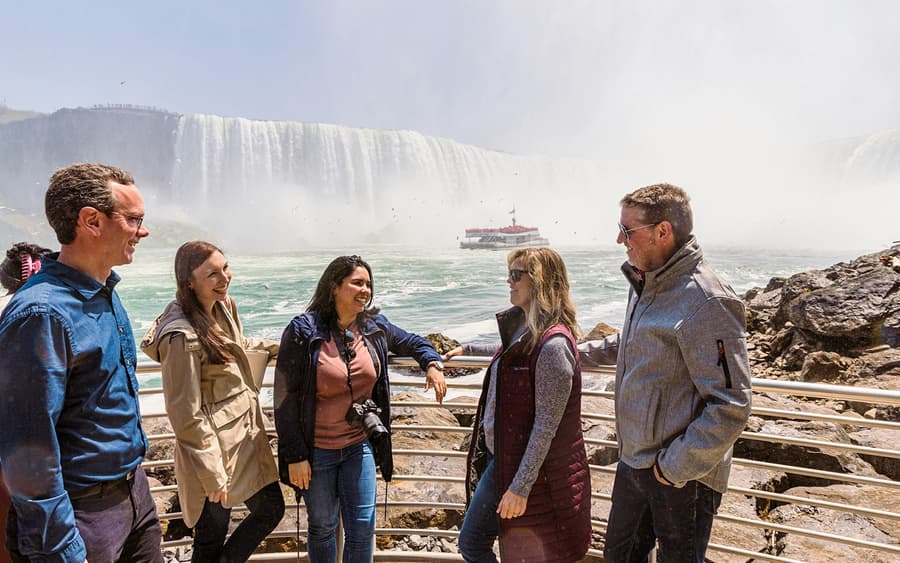 Semi-Private Day & Night Sightseeing Tour of Niagara Falls (Canada) with Cruise & Dinner