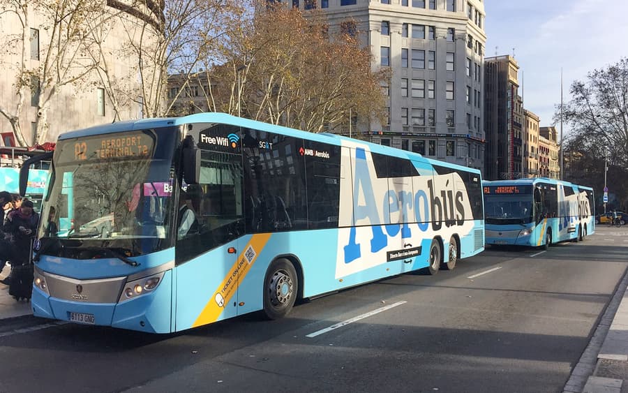 Boletos de Aerobús: Aeropuerto de Barcelona a/desde Plaça Catalunya