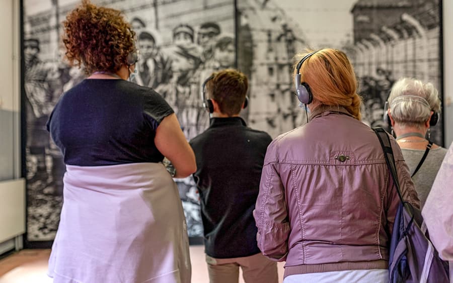 Auschwitz & Birkenau Guided Tour with Transfers & Optional Private Tour