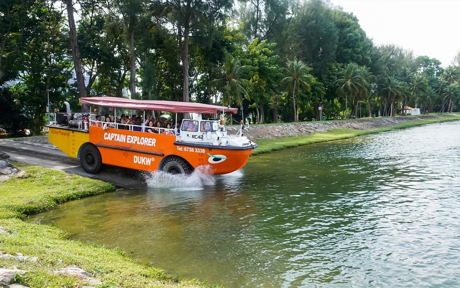 1 klukkutíma leiðsögn um Singapore Captain Explorer DUKW® túrinn