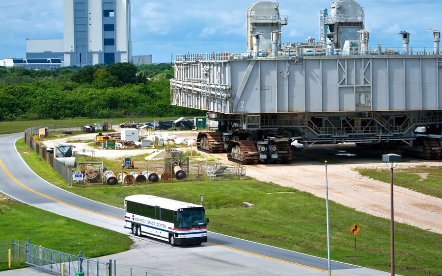 Combo: Kennedy Space Center + Airboat Safari + Transportasyong Round-Trip