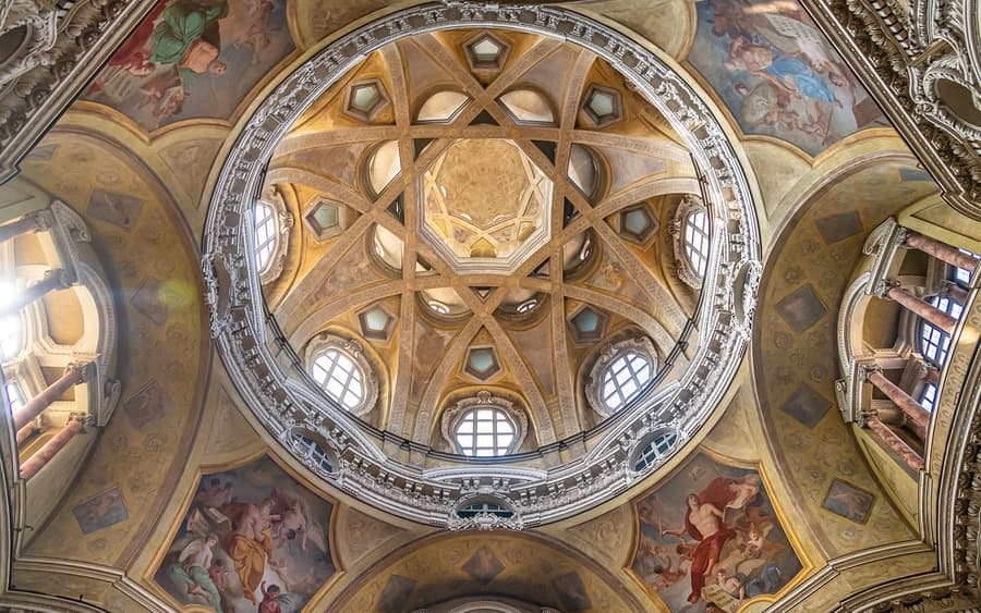 ત્રીજના લોકોની ટિકિટો Royal Palace of Turin Skip-the-Line