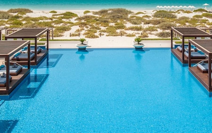 Saadiyat Beach Club: Day Pass
