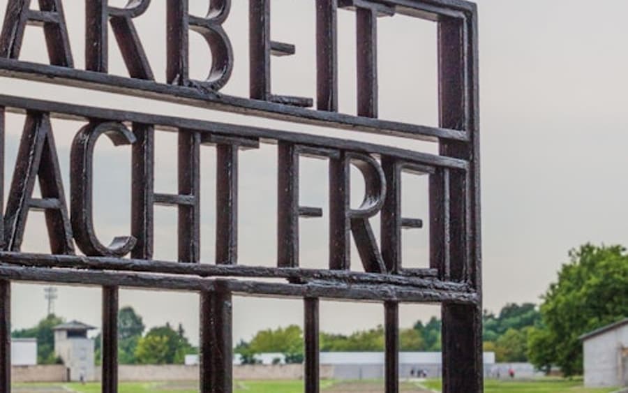 Memorial del Camp de Concentració de Sachsenhausen: Visita Guiada + Transport