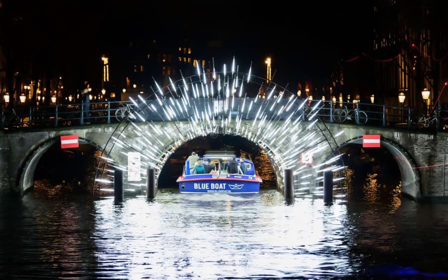 Pelayaran Malam Amsterdam Light Festival yang Diperpanjang selama 1,5 Jam