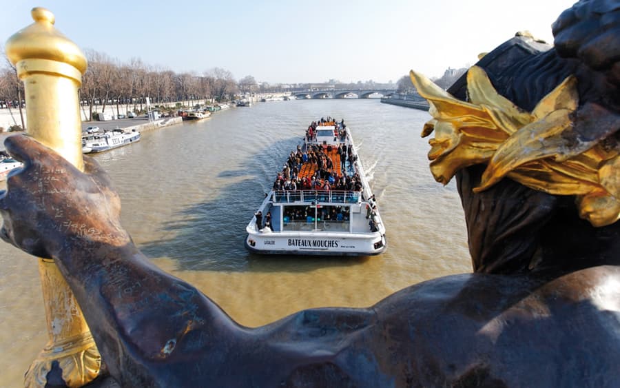 Bateaux Mouches® Seine River 1-Hour Sightseeing Cruise with Live Commentary