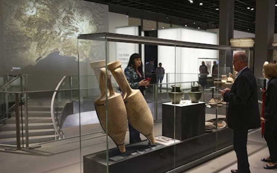 Musée de la Romanité: Sla de Rij Over Ticket