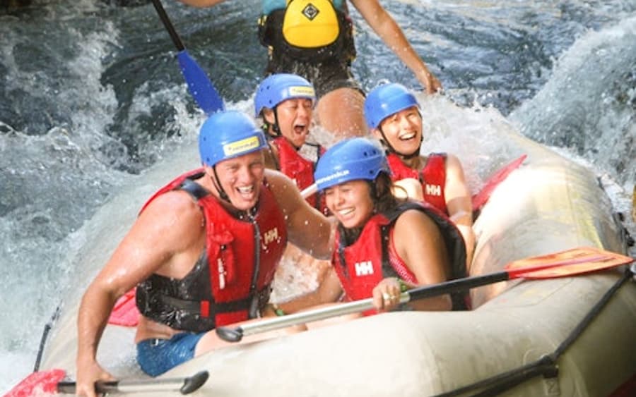 Sungai Cetina: Arung Jeram & Lompat Tebing