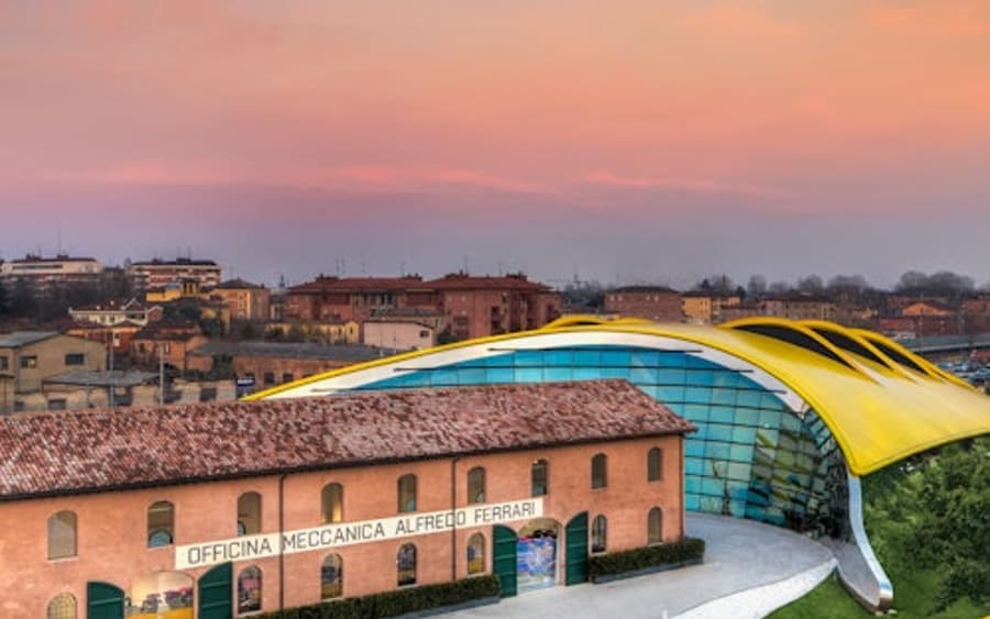Vé Vào Bảo Tàng Ferrari & Pavarotti House