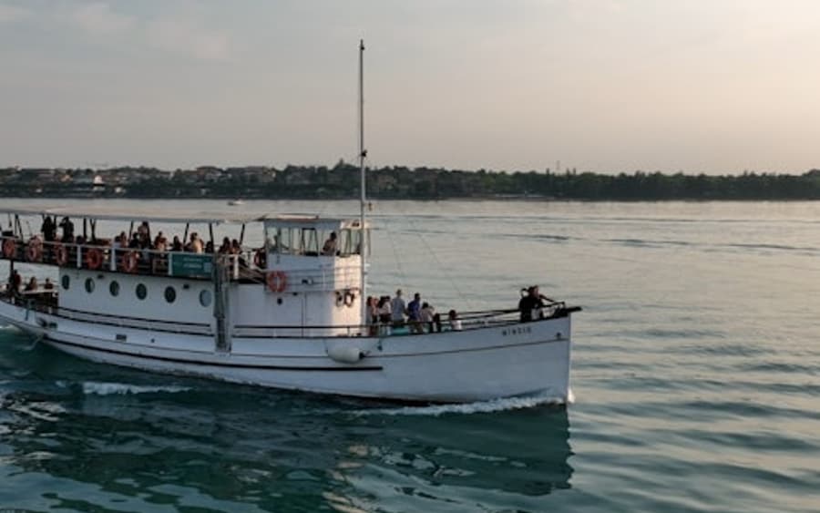 Lago de Garda: Tour Histórico en Barco desde Peschiera del Garda