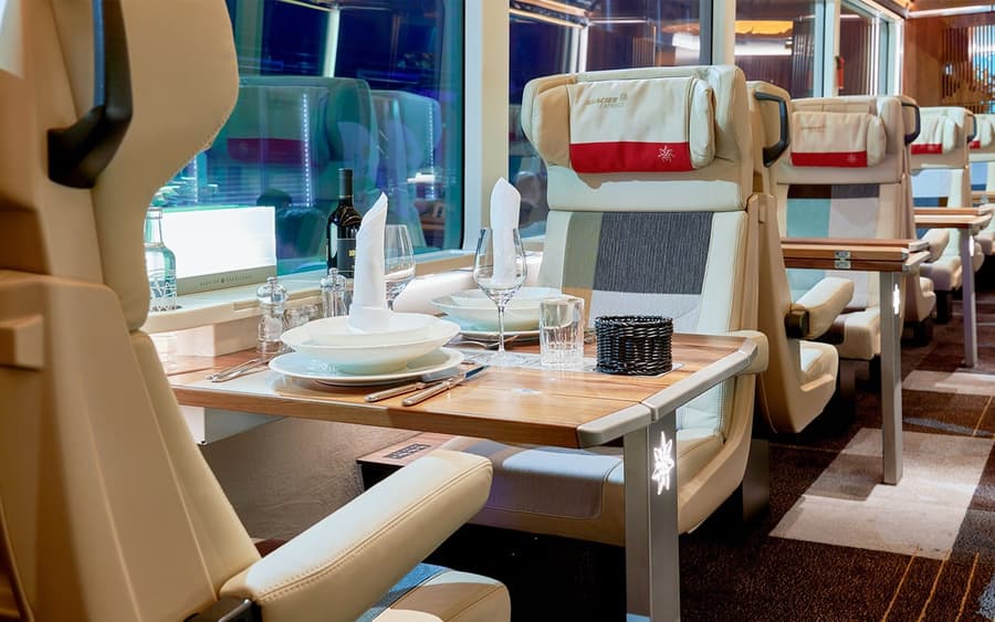 Glacier Express (Ticket met Zitplaatsreservering): Zermatt naar/van Chur/St. Moritz