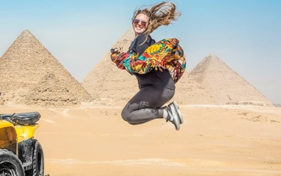 Passeio de Quadriciclo e Camelo em torno das Pirâmides, saindo do Cairo ou Giza