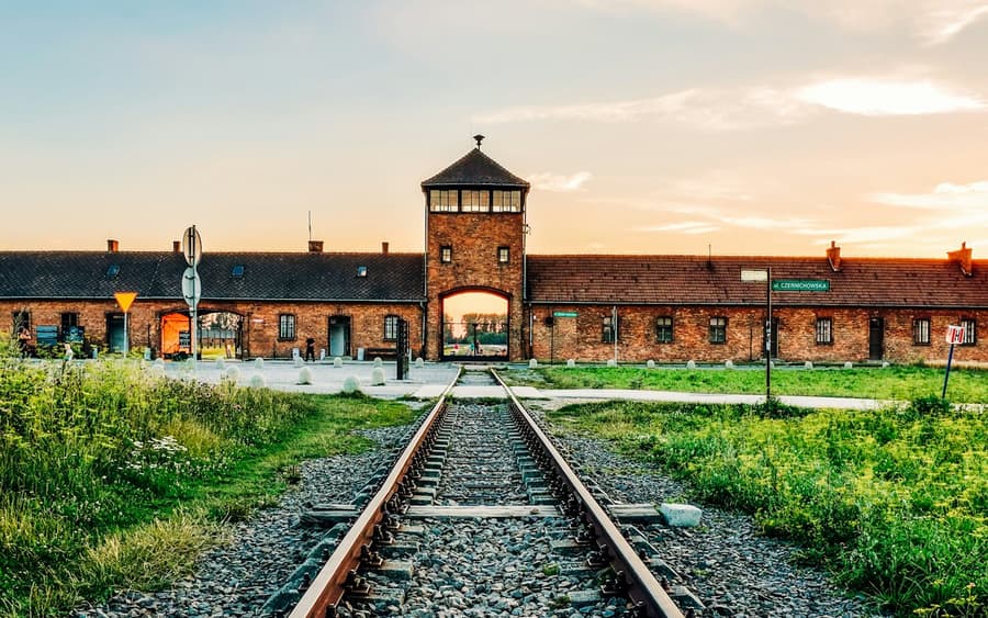 Auschwitz-Birkenau & Schindler's Factory: Tour from Krakow