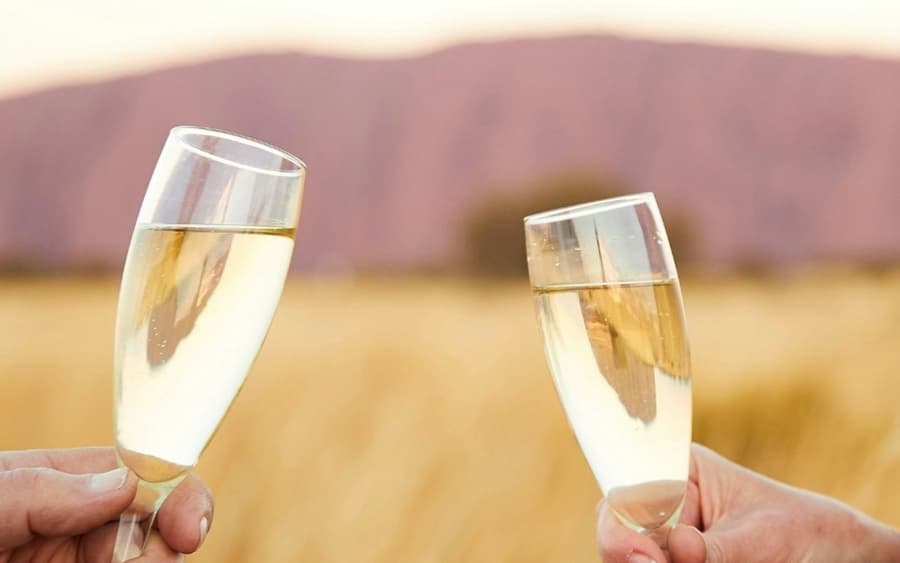 Uluru: Sacred Sites & Sunset Tour + Transfer + Snacks