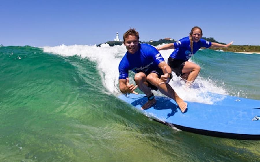 Clase de surf de dos horas en Surfers Paradise