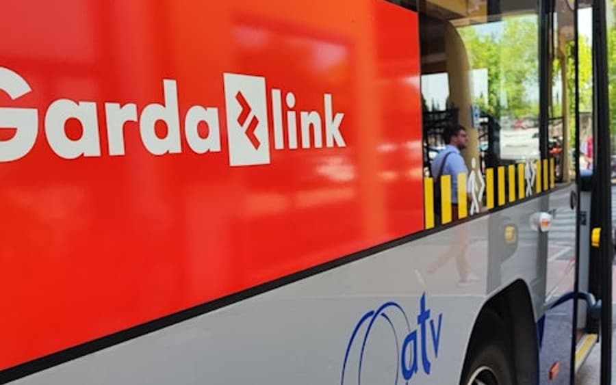 Garda: Bas dan Kereta Api Garda Link dari Venice