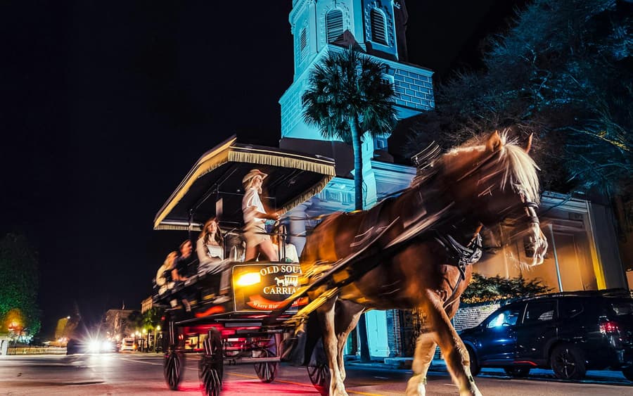 Charleston Haunted Tour by Horse-drawn Carriage