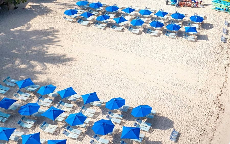 Cozumel: Catamaran Fun Cruise with Lunch + Unlimited Drinks