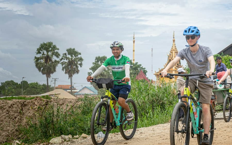 Mekong Islands: Bike Day Trip from Phnom Penh