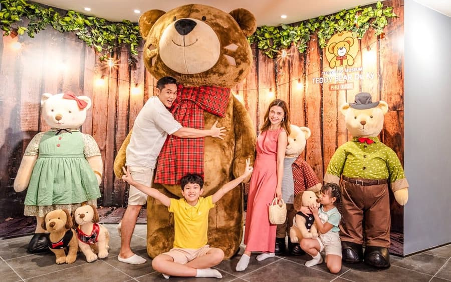 Grand World Phu Quoc Tickets: Teddy Bear Museum, Venice Boat Ride or Quintessence Show