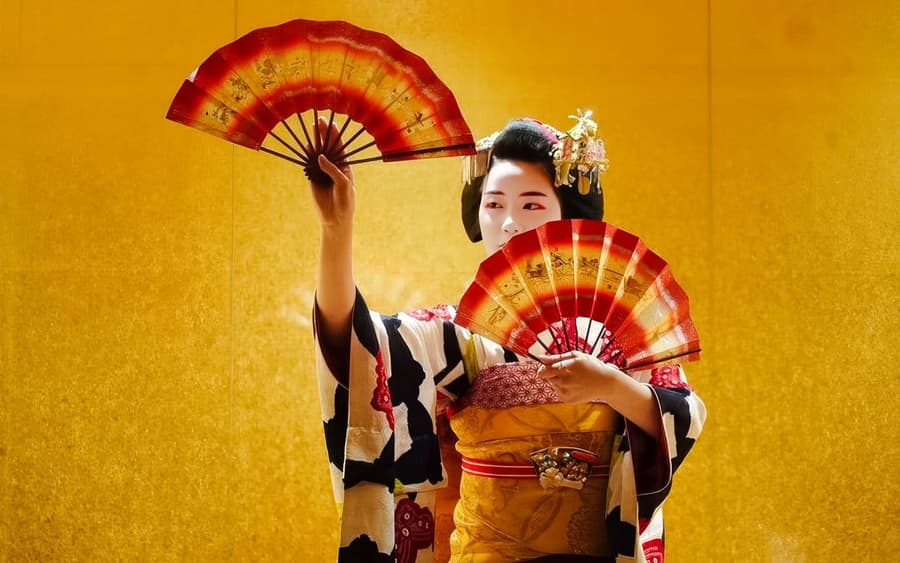 Kyoto: Sezení s pravou gejšou – čajový obřad, tradiční tanec & svačiny