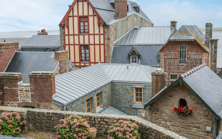 Mont Saint-Michel: Entry Ticket with Audio Guide + Transport from Paris