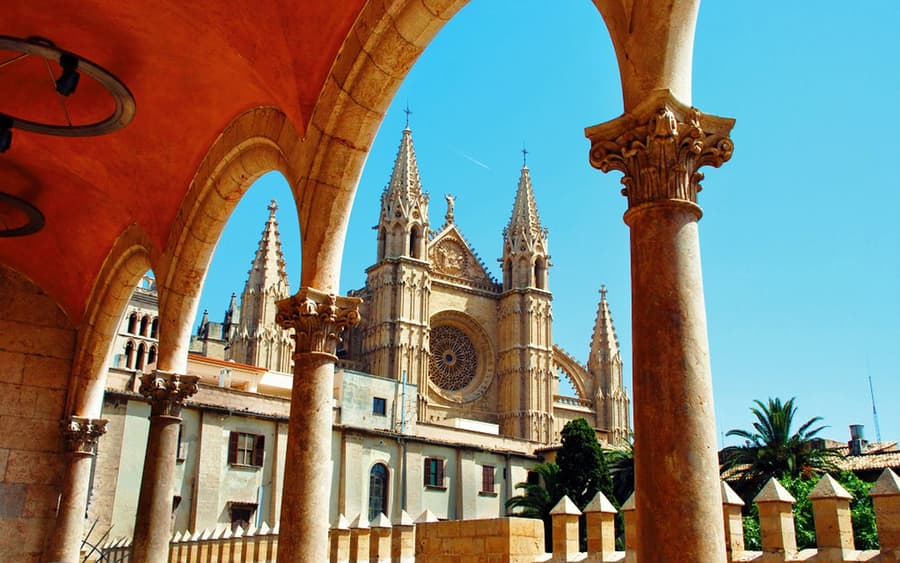 Full Day Excursion to Palma from Puerto Polensa