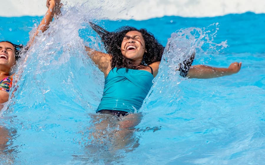 Raging Waters Los Angeles: Entry Ticket