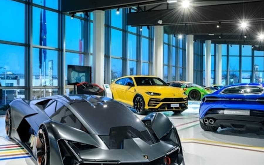 Bảo tàng Automobili Lamborghini, Ferruccio Lamborghini, Ferrari & Enzo Ferrari