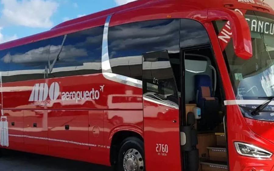 Cancún: Bus Transfer From Cancún Airport to Playa Del Carmen
