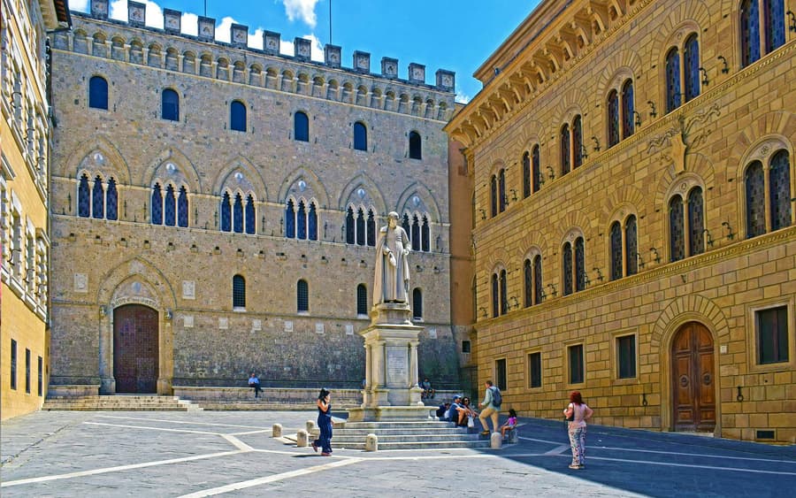 Small-Group Guided Tour of Siena with Optional Cathedral Entry