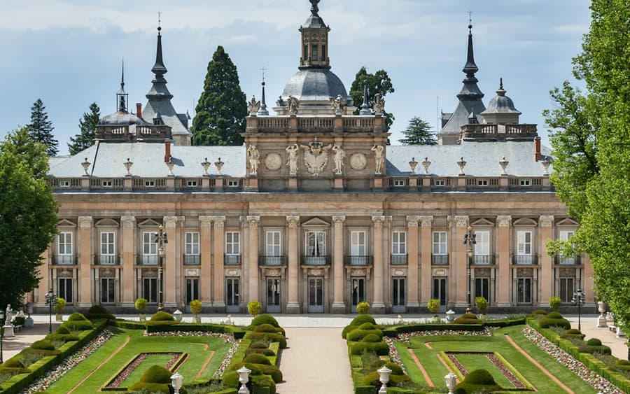 Royal Palace of La Granja de San Ildefonso: Entry Ticket + Digital Royal Guide