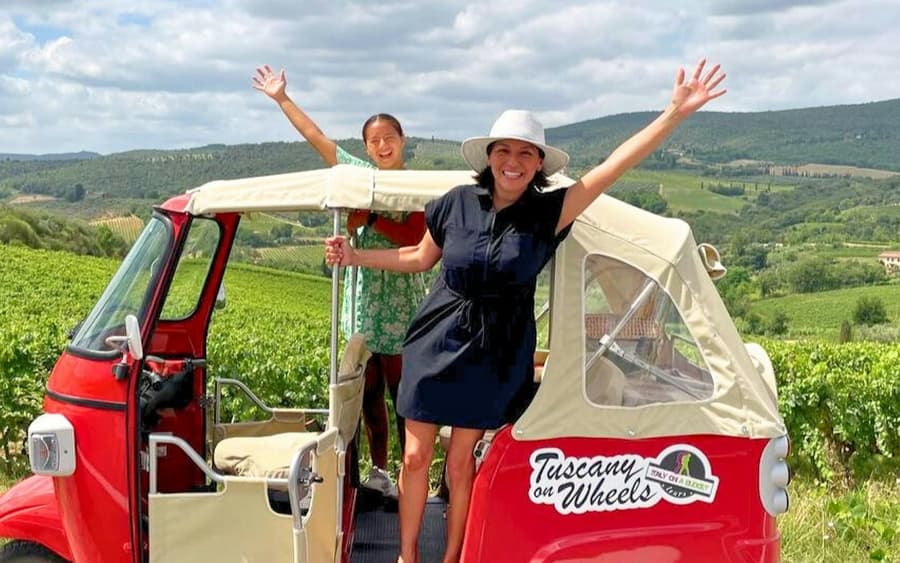 Tuscany: Private Guided Tuk Tuk Tour + Picnic + Olive Oil & Wine Tasting
