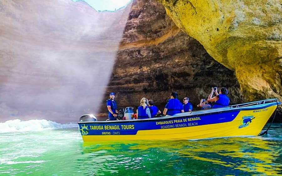 Benagil Caves: Traditional Boat Tour from Benagil Beach