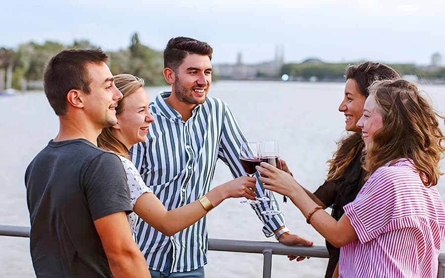 1.5-Hour Bordeaux Illuminated Evening Cruise