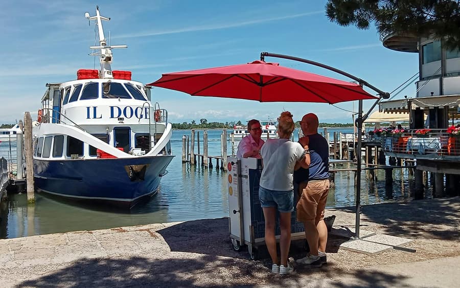Venice, Murano and Burano Guided Tour from Punta Sabbioni