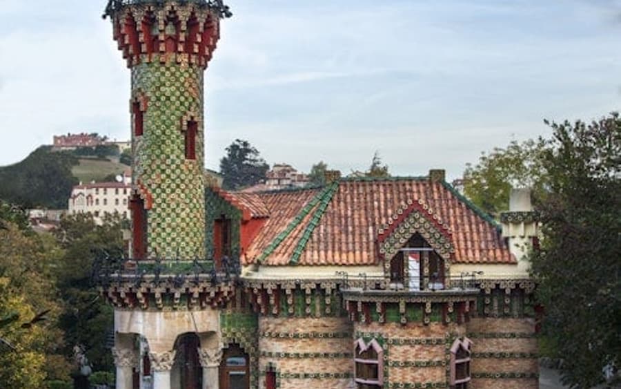 Visite libre de l'El Capricho de Gaudí : Passez la file d'attente (Visite autonome)