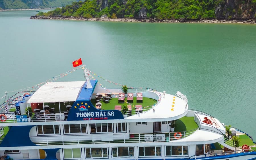 Ha Long Bay: Boat Cruise + Buffet Lunch + Optional Transfer