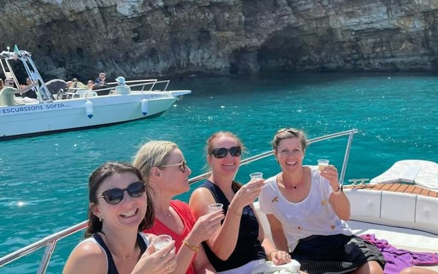 Boat Tour with Small Aperitif Included