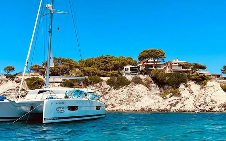 Palma de Mallorca: 4-Hour Luxury Catamaran Tour with Tapas & Lunch