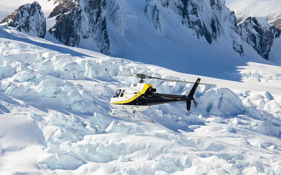 Desde Franz Josef: Tour en Helicóptero Escénico con Aterrizaje en la Nieve