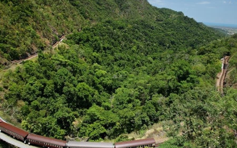 自驾库兰达体验：热带雨林缆车和风景铁路