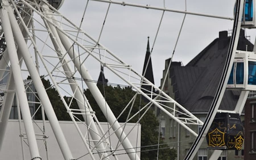 Roda Ferris Tallinn: Pengalaman VIP MUMM