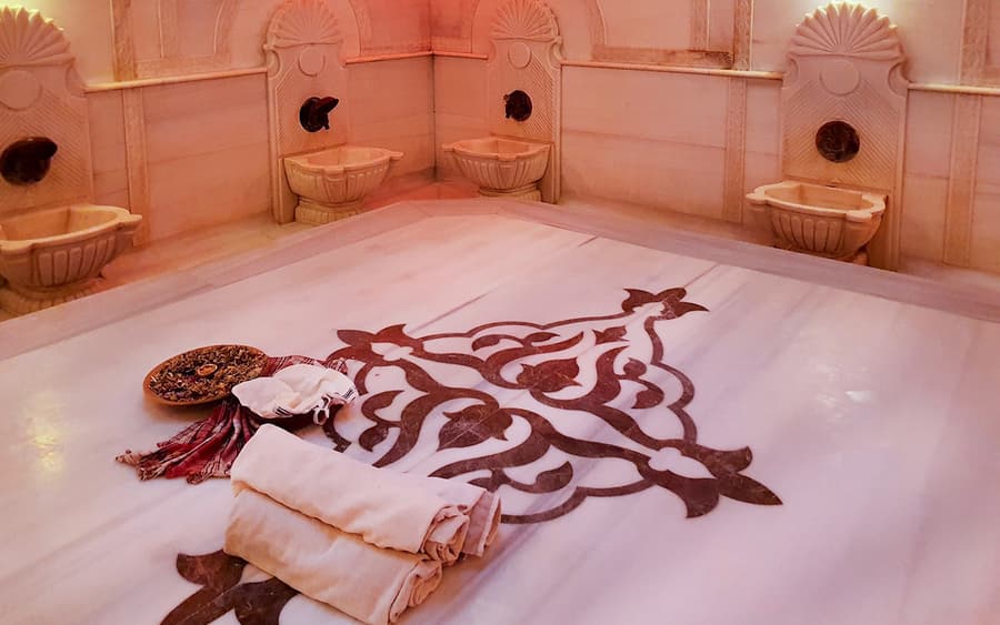 Acemoglu Hammam : Bain turc, Spa et Massage à Eminönü