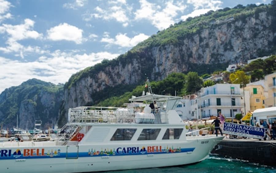 Ferjan frá Piano di Sorrento til Capri
